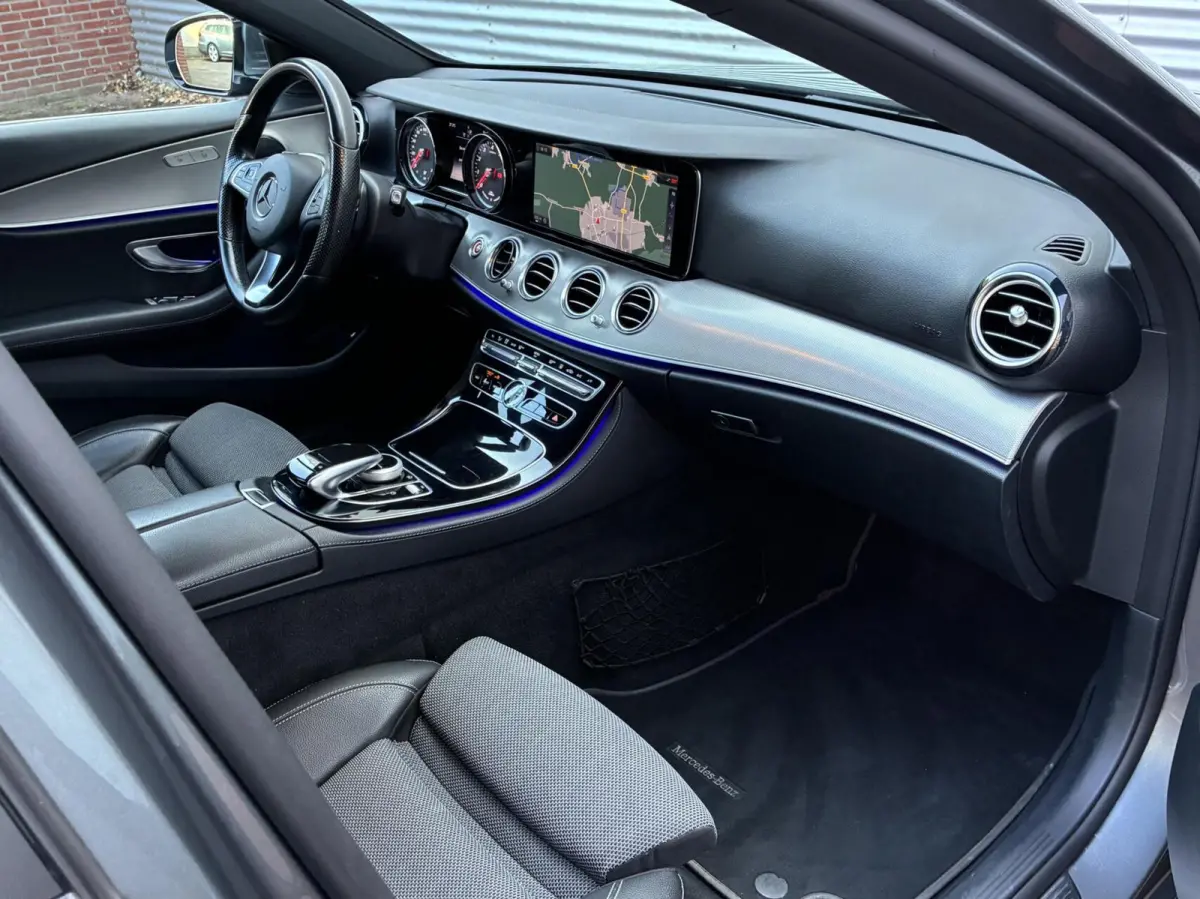 350 e Lease Edition Auto NL Auto Camera 16 Vol Opties Nieuw Model Perfecte Staat Carplay Sfeerverlichting Navi