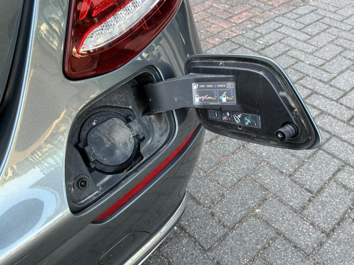 350 e Lease Edition Auto NL Auto Camera 16 Vol Opties Nieuw Model Perfecte Staat Carplay Sfeerverlichting Navi