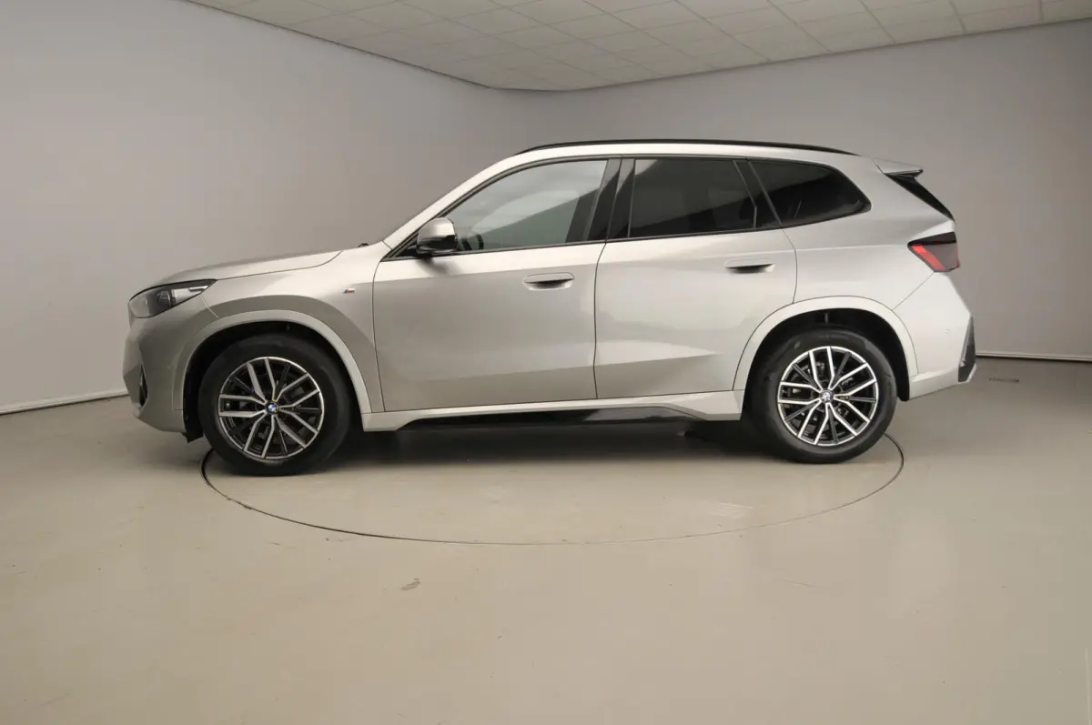sDrive18i | M-Sportpakket | LED | HUD | Panoramadak | Elektr. zetels | Keyles go | DAB | Harman-kardon sound | Alu 18 inch
