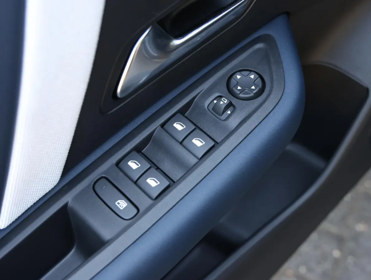 1.2 Hybrid 145pk Collection | SNEL RIJDEN | Camera | Zwarte velgen | Draadloos Apple Carplay en Android Auto