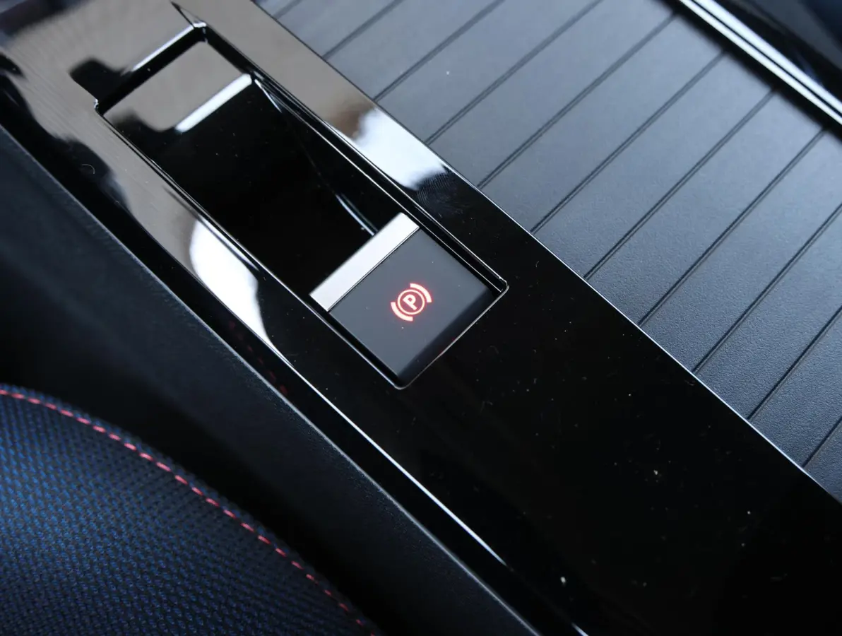 1.2 Hybrid 145pk Collection | SNEL RIJDEN | Camera | Zwarte velgen | Draadloos Apple Carplay en Android Auto