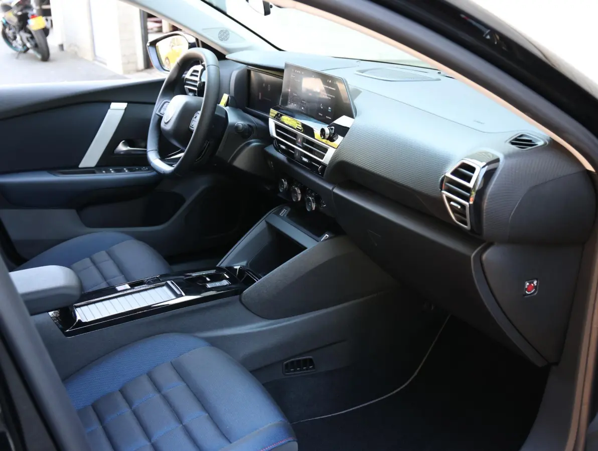 1.2 Hybrid 145pk Collection | SNEL RIJDEN | Camera | Zwarte velgen | Draadloos Apple Carplay en Android Auto