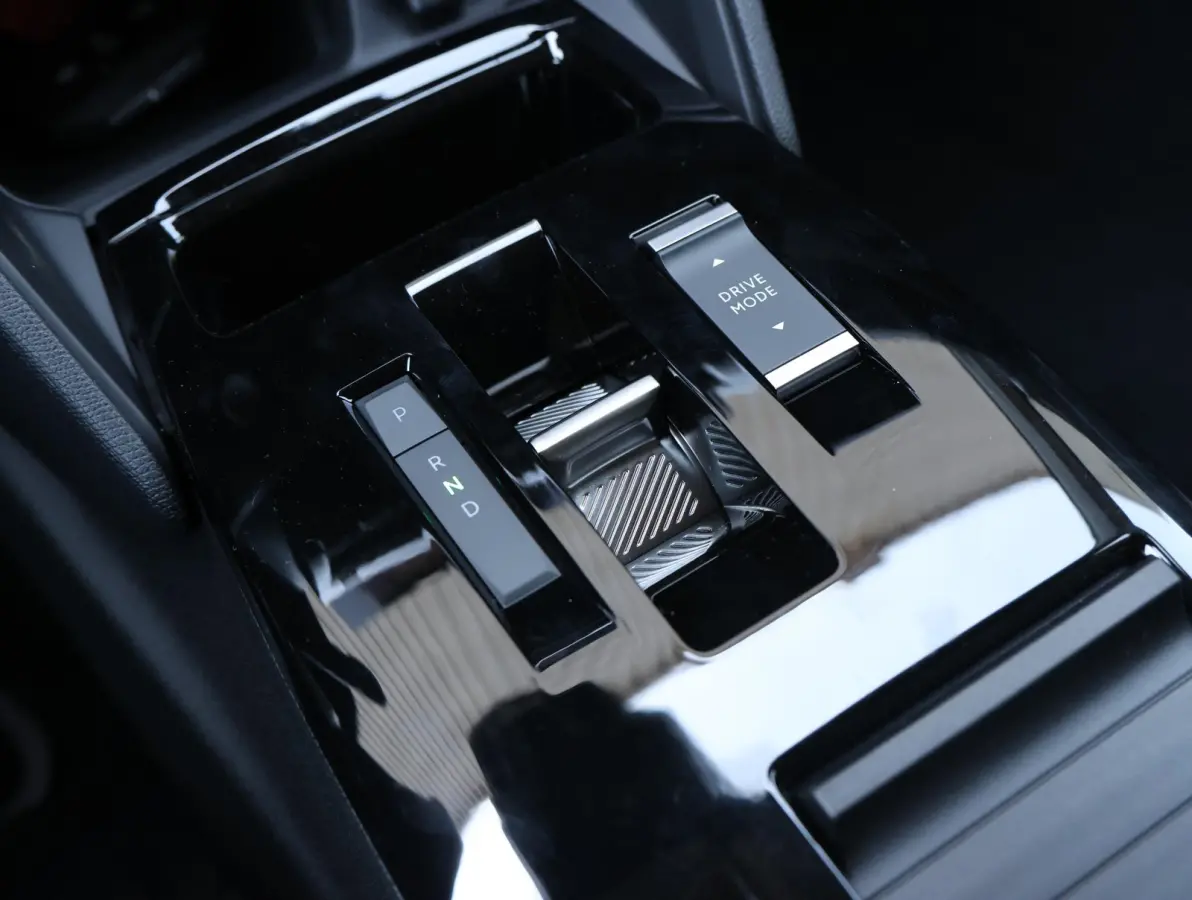 1.2 Hybrid 145pk Collection | SNEL RIJDEN | Camera | Zwarte velgen | Draadloos Apple Carplay en Android Auto
