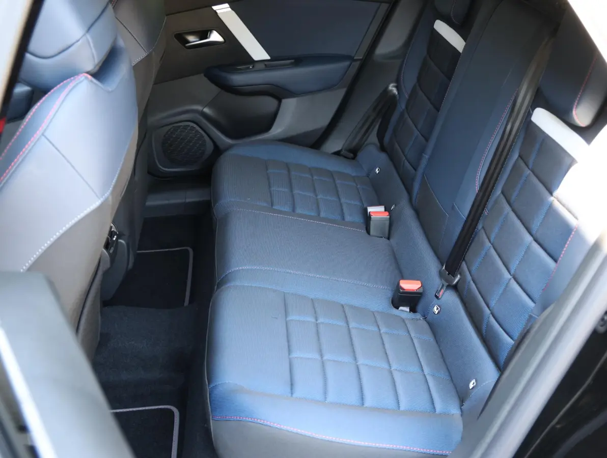 1.2 Hybrid 145pk Collection | SNEL RIJDEN | Camera | Zwarte velgen | Draadloos Apple Carplay en Android Auto