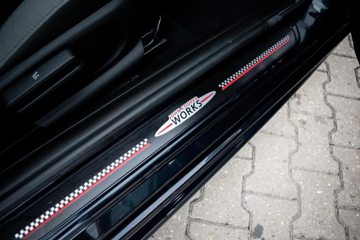 2.0 S John Cooper Works F1|STOELVERWARMING|ALCANTARA|CARPLAY|CAMERA|LED