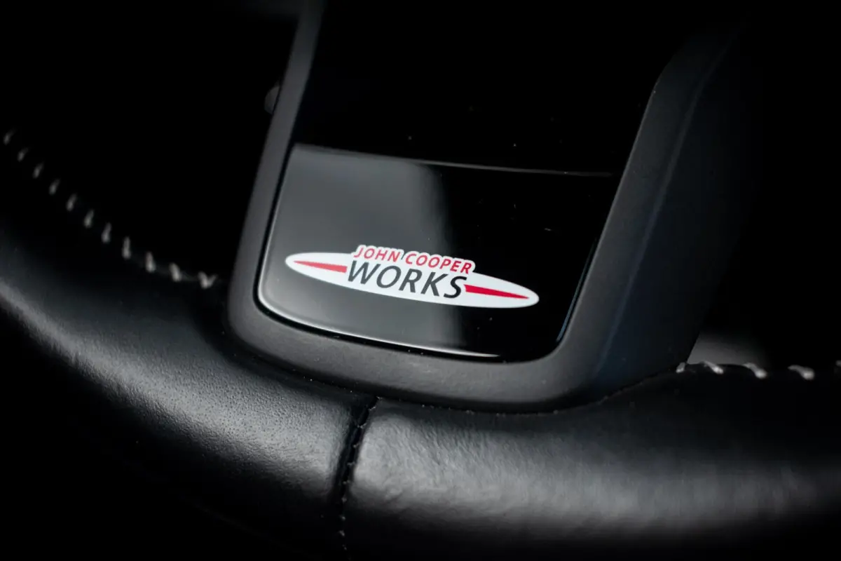2.0 S John Cooper Works F1|STOELVERWARMING|ALCANTARA|CARPLAY|CAMERA|LED