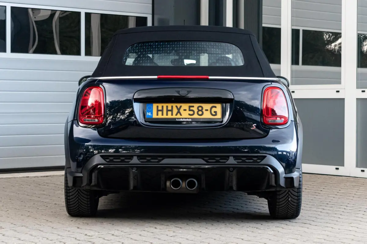 2.0 S John Cooper Works F1|STOELVERWARMING|ALCANTARA|CARPLAY|CAMERA|LED