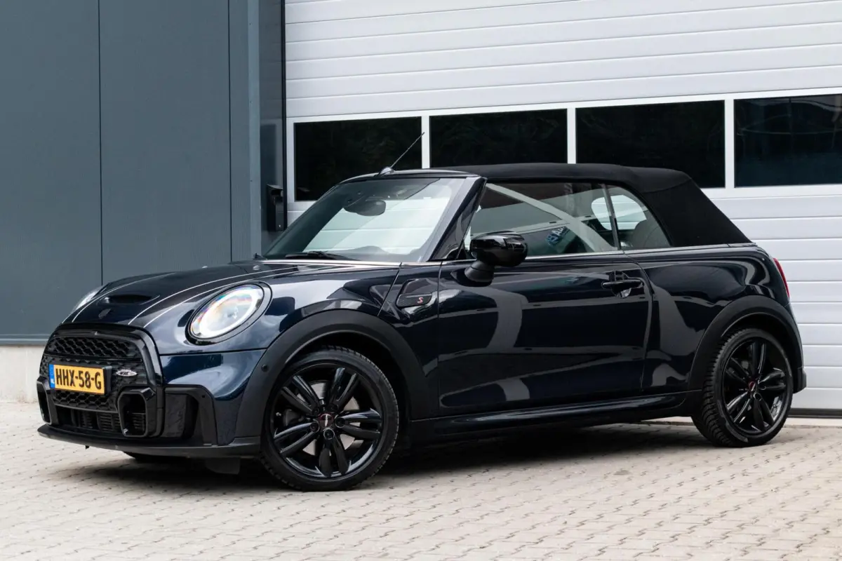 2.0 S John Cooper Works F1|STOELVERWARMING|ALCANTARA|CARPLAY|CAMERA|LED