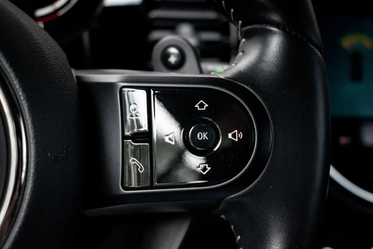 2.0 S John Cooper Works F1|STOELVERWARMING|ALCANTARA|CARPLAY|CAMERA|LED