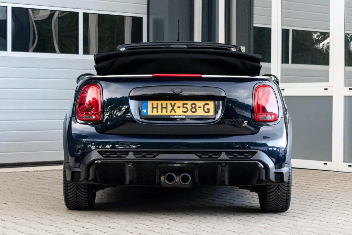 2.0 S John Cooper Works F1|STOELVERWARMING|ALCANTARA|CARPLAY|CAMERA|LED