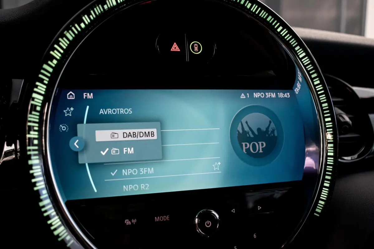 2.0 S John Cooper Works F1|STOELVERWARMING|ALCANTARA|CARPLAY|CAMERA|LED