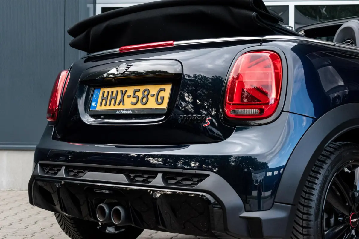 2.0 S John Cooper Works F1|STOELVERWARMING|ALCANTARA|CARPLAY|CAMERA|LED