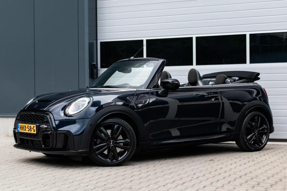 2.0 S John Cooper Works F1|STOELVERWARMING|ALCANTARA|CARPLAY|CAMERA|LED