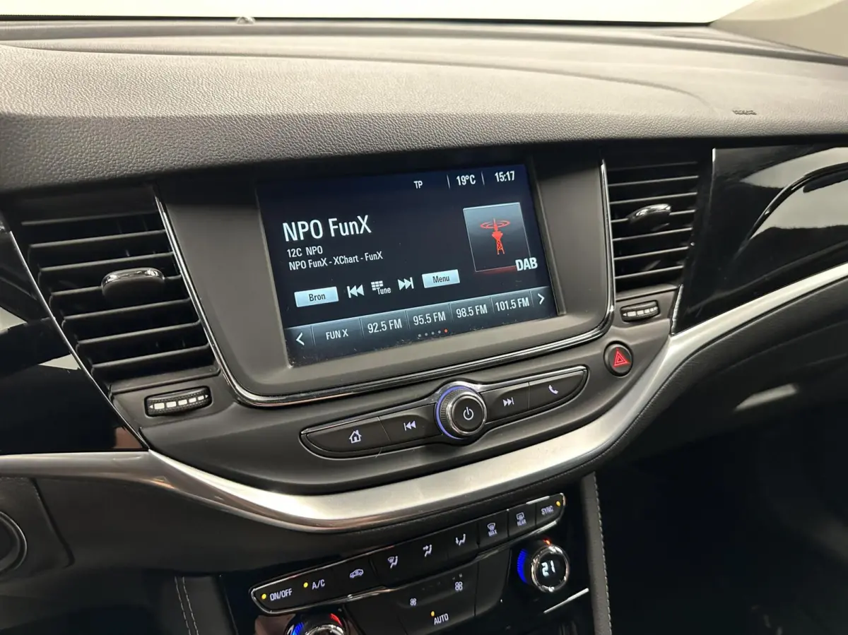 1.2 Blitz Elegance CARPLAY ECC NAVI CRUISE LM.