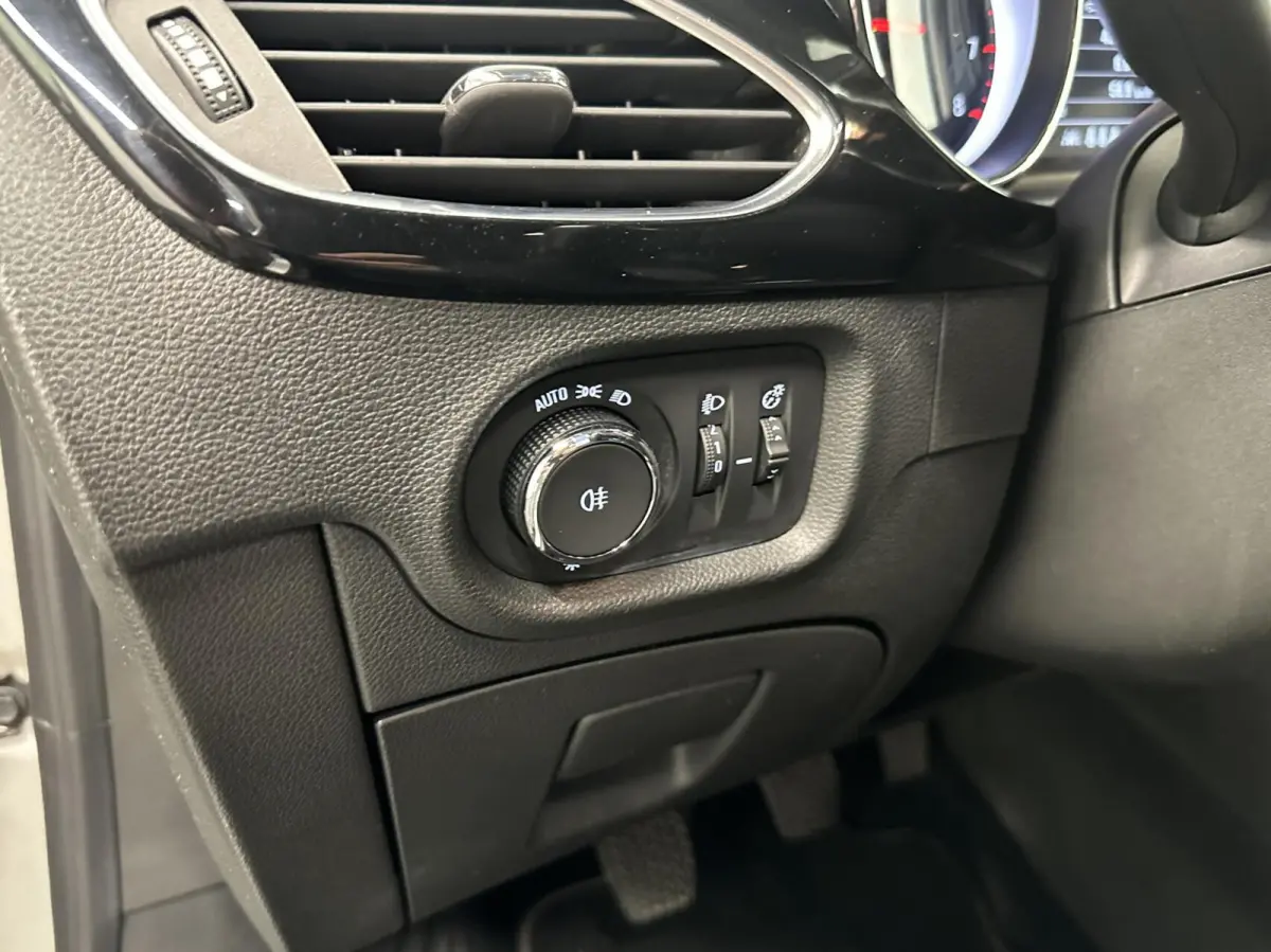 1.2 Blitz Elegance CARPLAY ECC NAVI CRUISE LM.