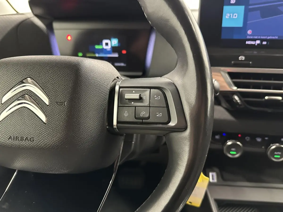 Feel Pack 50 kWh SOH 89,6% CARPLAY CAMERA NAVI CRUISE ECC LM.
