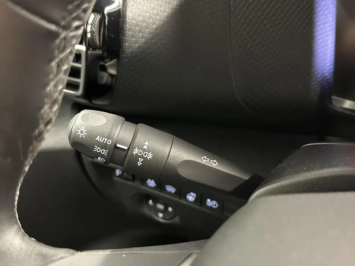 Feel Pack 50 kWh SOH 89,6% CARPLAY CAMERA NAVI CRUISE ECC LM.