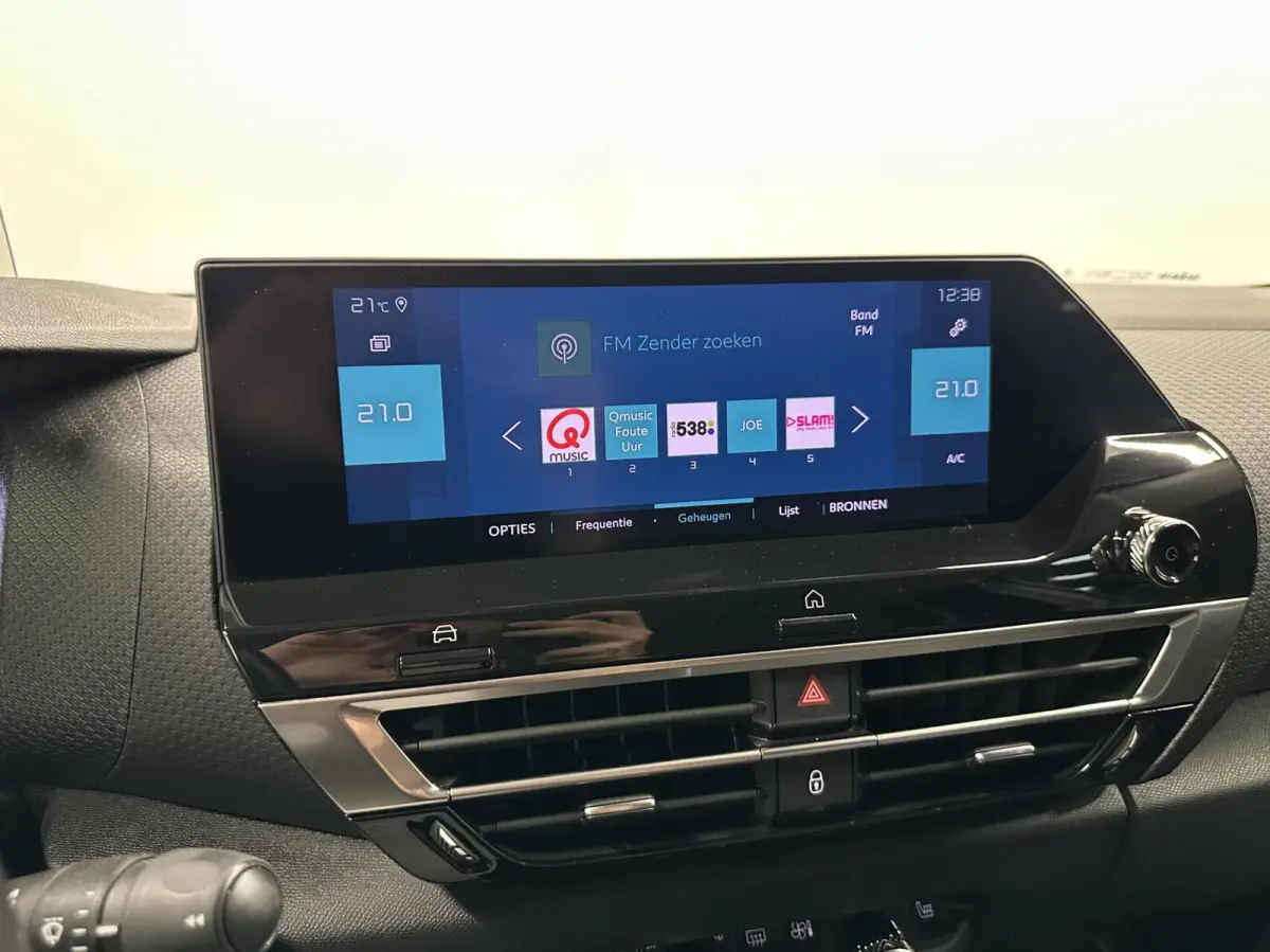 Feel Pack 50 kWh SOH 89,6% CARPLAY CAMERA NAVI CRUISE ECC LM.