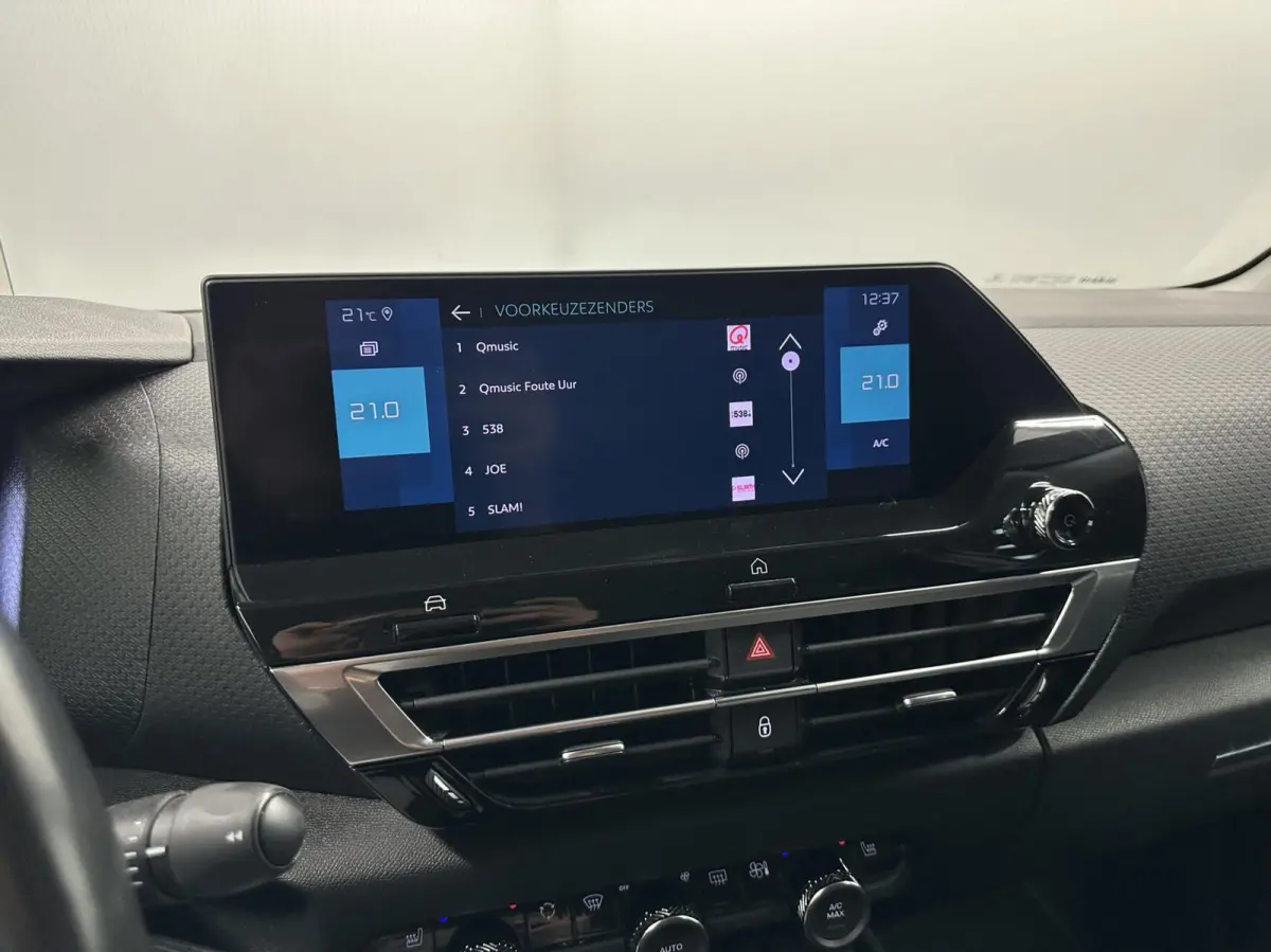 Feel Pack 50 kWh SOH 89,6% CARPLAY CAMERA NAVI CRUISE ECC LM.