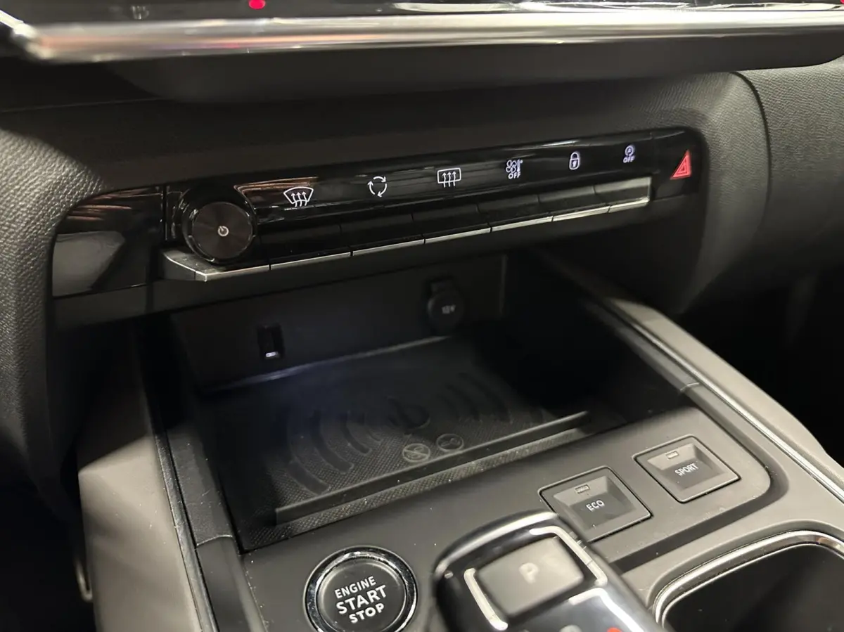 1.2 PureTech Business Plus CAMERA LEER CARPLAY NAVI ECC ADAPTIEF CRUISE.