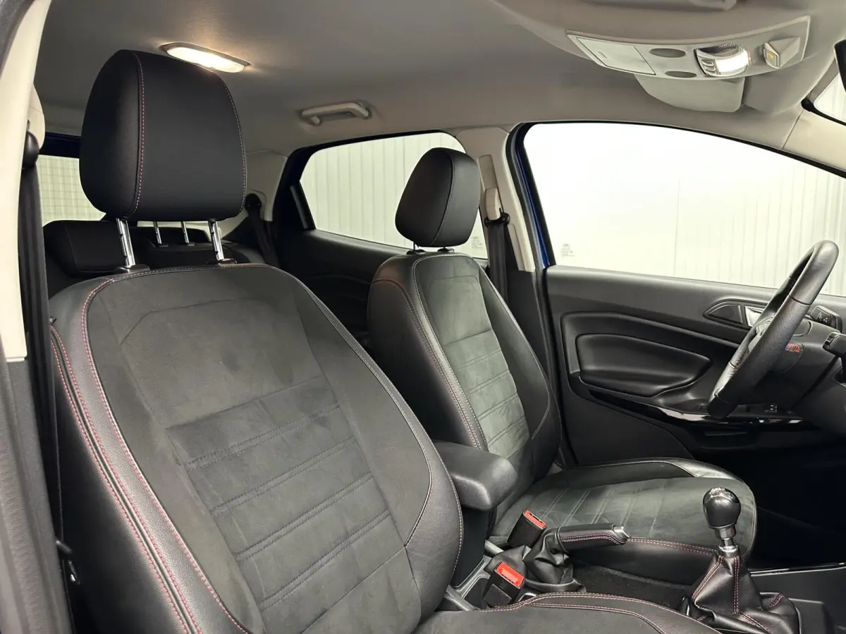1.0 EcoBoost ST-Line Black NAVI CARPLAY STOE/STUURVERWARMING.