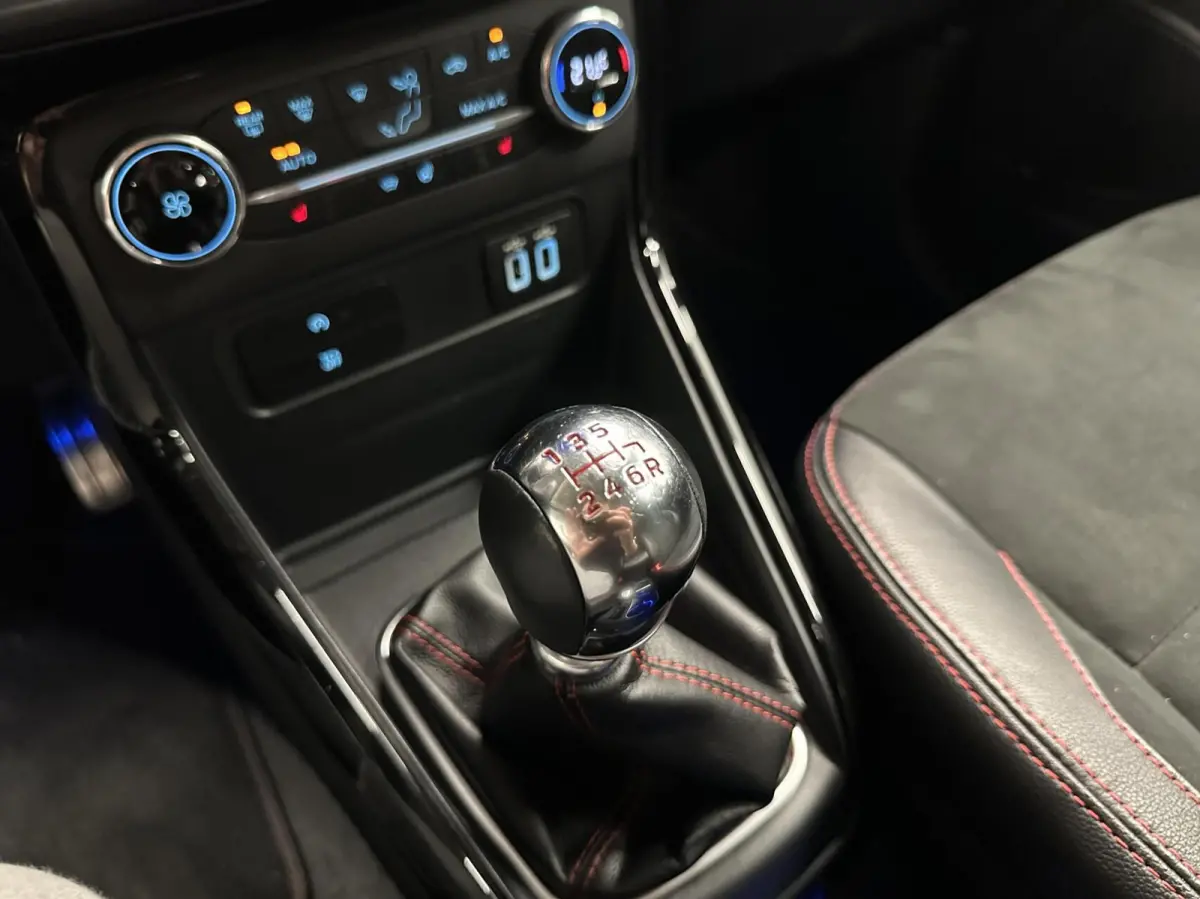 1.0 EcoBoost ST-Line Black NAVI CARPLAY STOE/STUURVERWARMING.