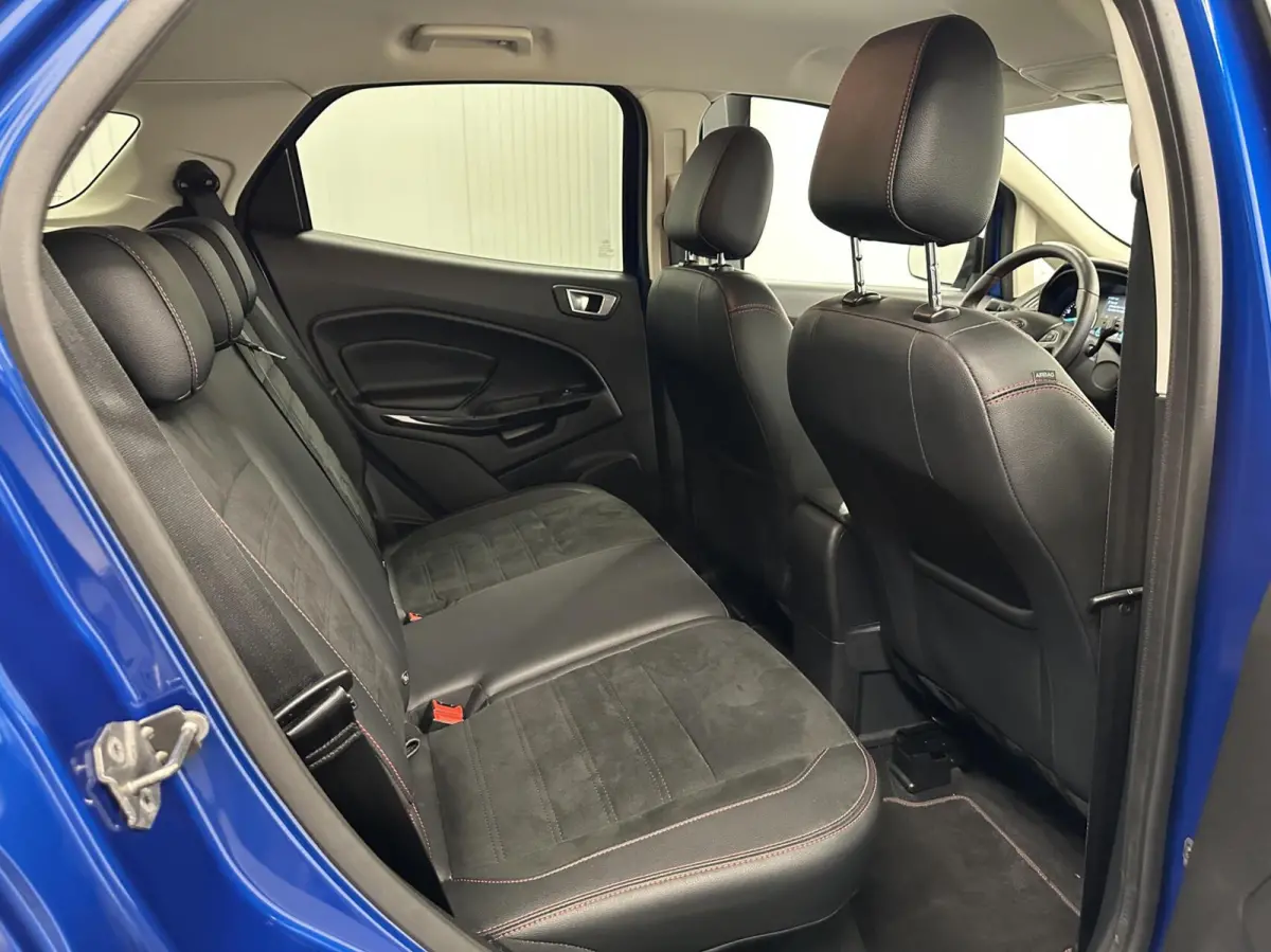 1.0 EcoBoost ST-Line Black NAVI CARPLAY STOE/STUURVERWARMING.