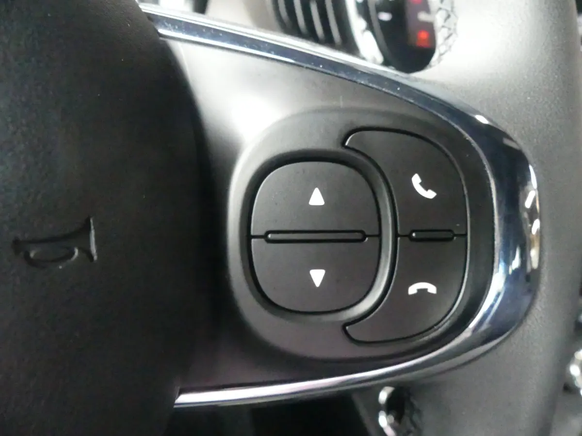 1.0 Hybrid Club | ELEKTRISCH SCHUIFDAK | PARKEERSENSOREN | CRUISE | AIRCO | APPLE CARPLAY / ANDROID AUTO |