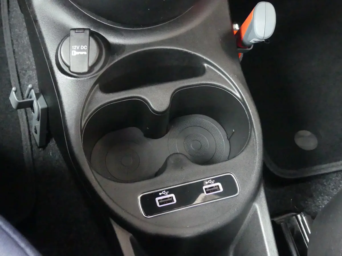 1.0 Hybrid Club | ELEKTRISCH SCHUIFDAK | PARKEERSENSOREN | CRUISE | AIRCO | APPLE CARPLAY / ANDROID AUTO |