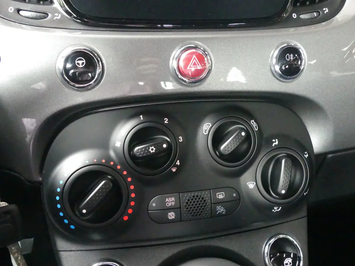1.0 Hybrid Club | ELEKTRISCH SCHUIFDAK | PARKEERSENSOREN | CRUISE | AIRCO | APPLE CARPLAY / ANDROID AUTO |