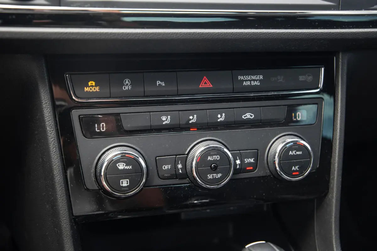 1.4 EcoTSI FR Business Intense CARPLAY / CRUISE CONTROLE / PERFECT ONDERHOUDEN / AUTOMAAT