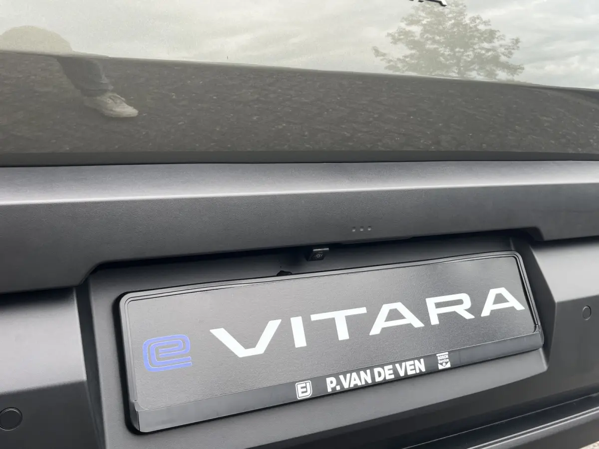Select 61 kWh | Meerdere kleuren beschikbaar | Direct uit voorraad leverbaar | Suzuki Safety System Pro | Keyless | Smart Entry & Start |