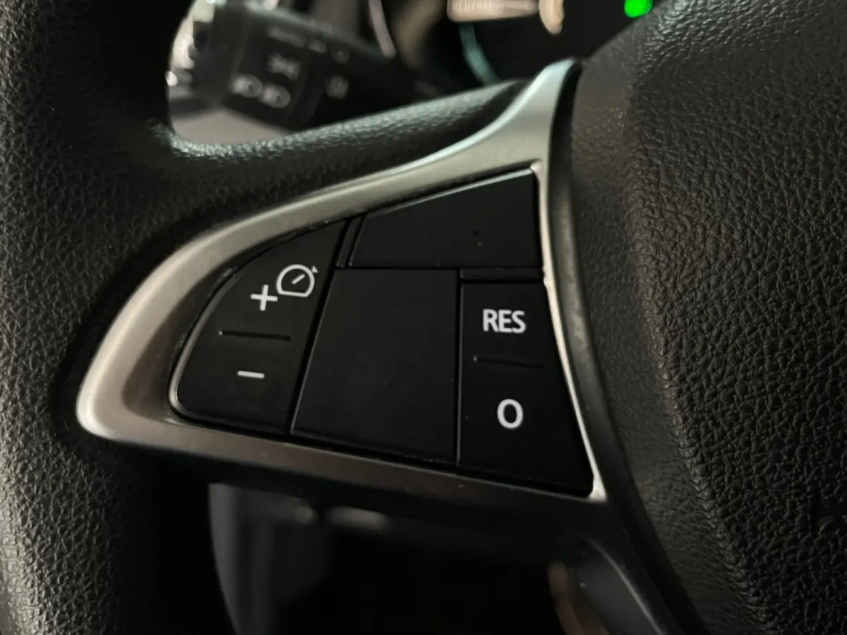 Expression SOH92% ORG NL DEALEROND EERSTE EIGENAAR CAMERA|LEER|CRUISE|RADIO|ELEK.RAMEN|SPRAAKHERKENNING|