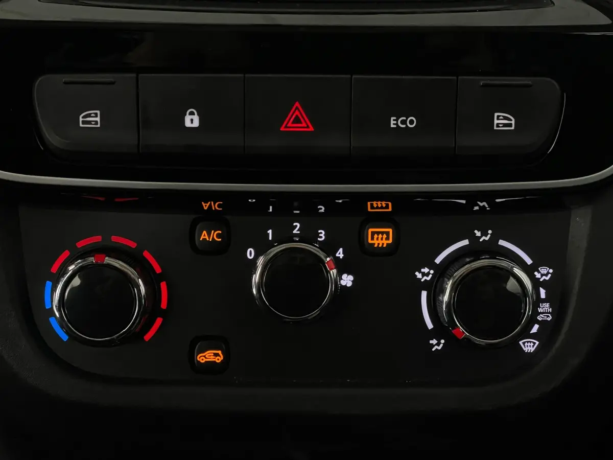 Expression SOH92% ORG NL DEALEROND EERSTE EIGENAAR CAMERA|LEER|CRUISE|RADIO|ELEK.RAMEN|SPRAAKHERKENNING|