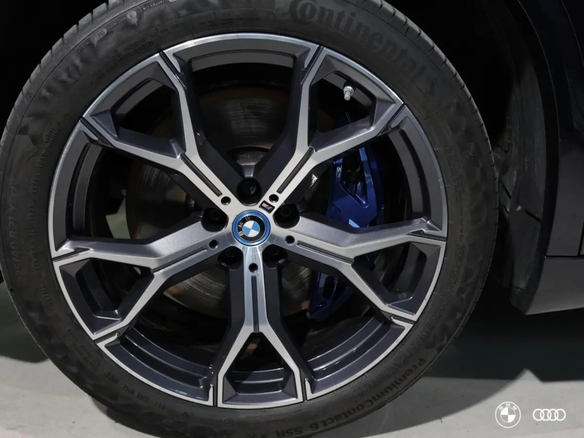 xDr45e M SPORT / ACC / HEADUP / HIFI / TREKHAAK / 21"