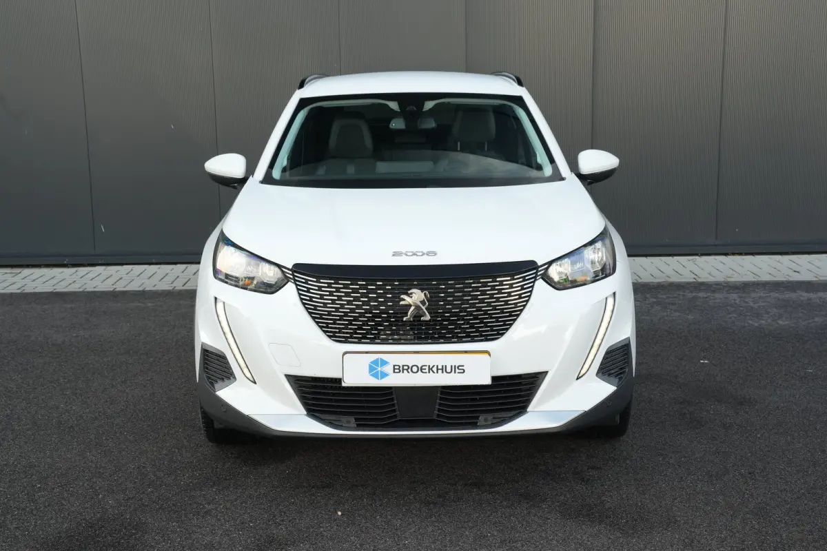 1.2 131pk PureTech Blue Lease Allure | 360 Camera | Carplay | Adaptive Cruise | 17" |
