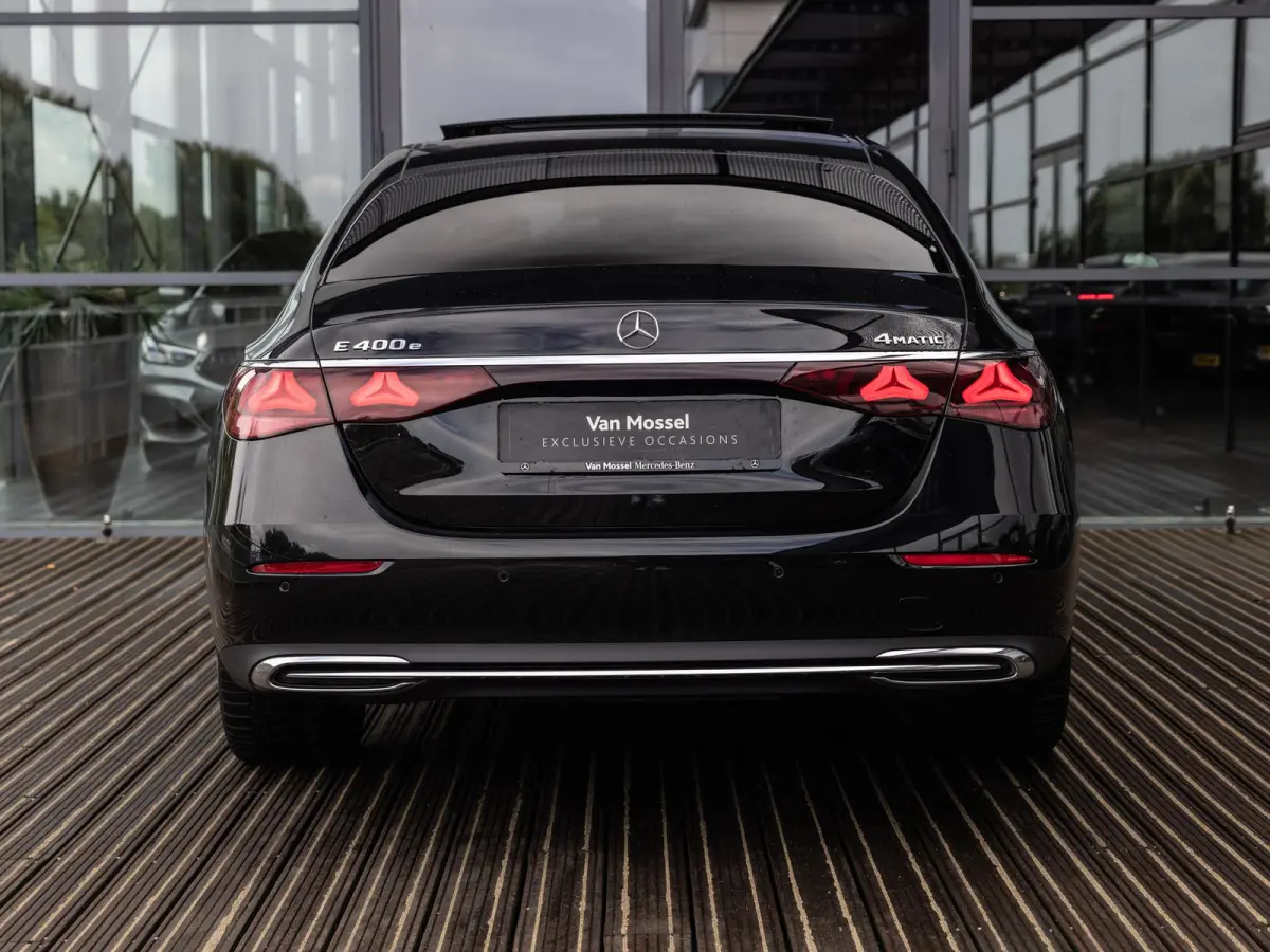 400 e 4MATIC Exclusive Line | PANORAMADAK | SOFT CLOSE | AIR BODY CONTROL | ACHTERAS BESTURING | MBUX SUPERSCREEN | BURMESTER | 20 INCH MULTISPAAK | MEMORY | WINTERPAKKET | LEDER PAKKET | NL