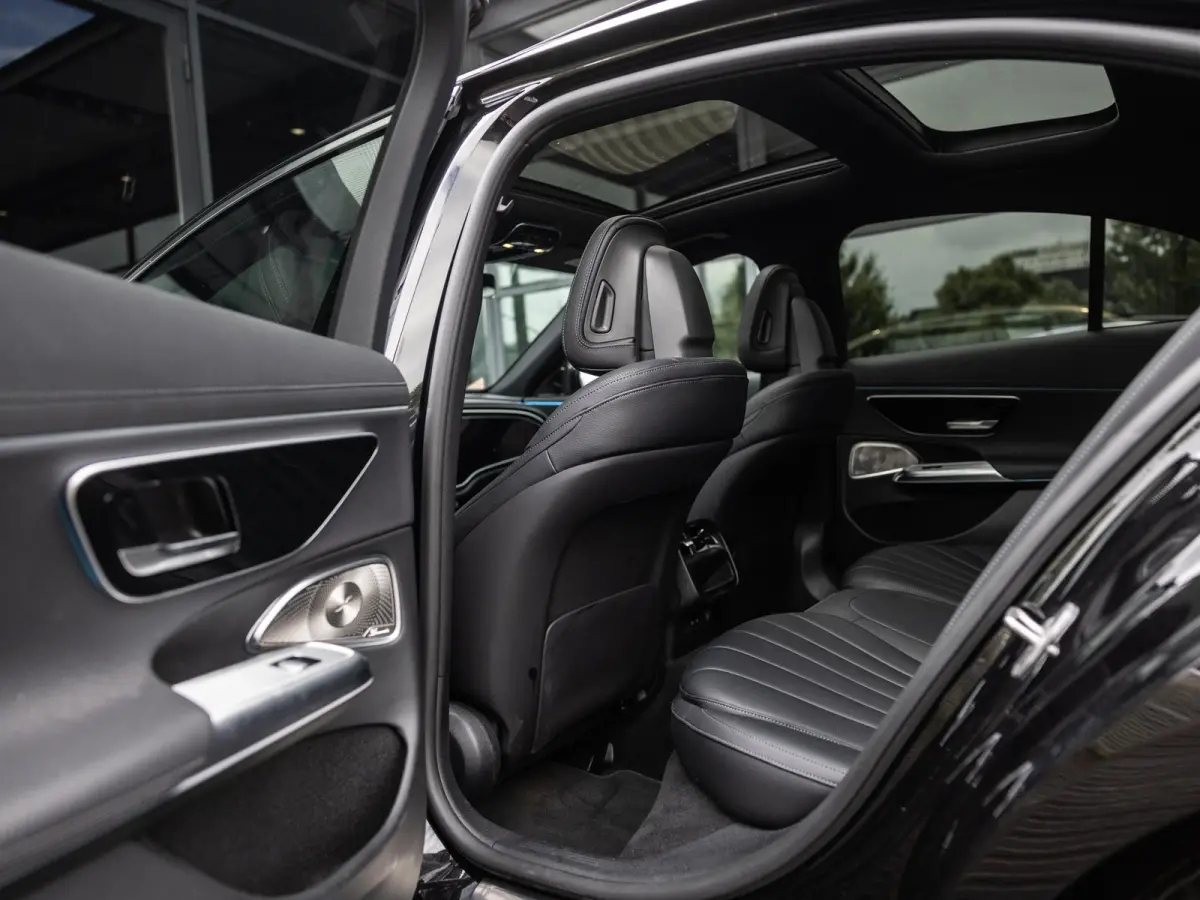 400 e 4MATIC Exclusive Line | PANORAMADAK | SOFT CLOSE | AIR BODY CONTROL | ACHTERAS BESTURING | MBUX SUPERSCREEN | BURMESTER | 20 INCH MULTISPAAK | MEMORY | WINTERPAKKET | LEDER PAKKET | NL