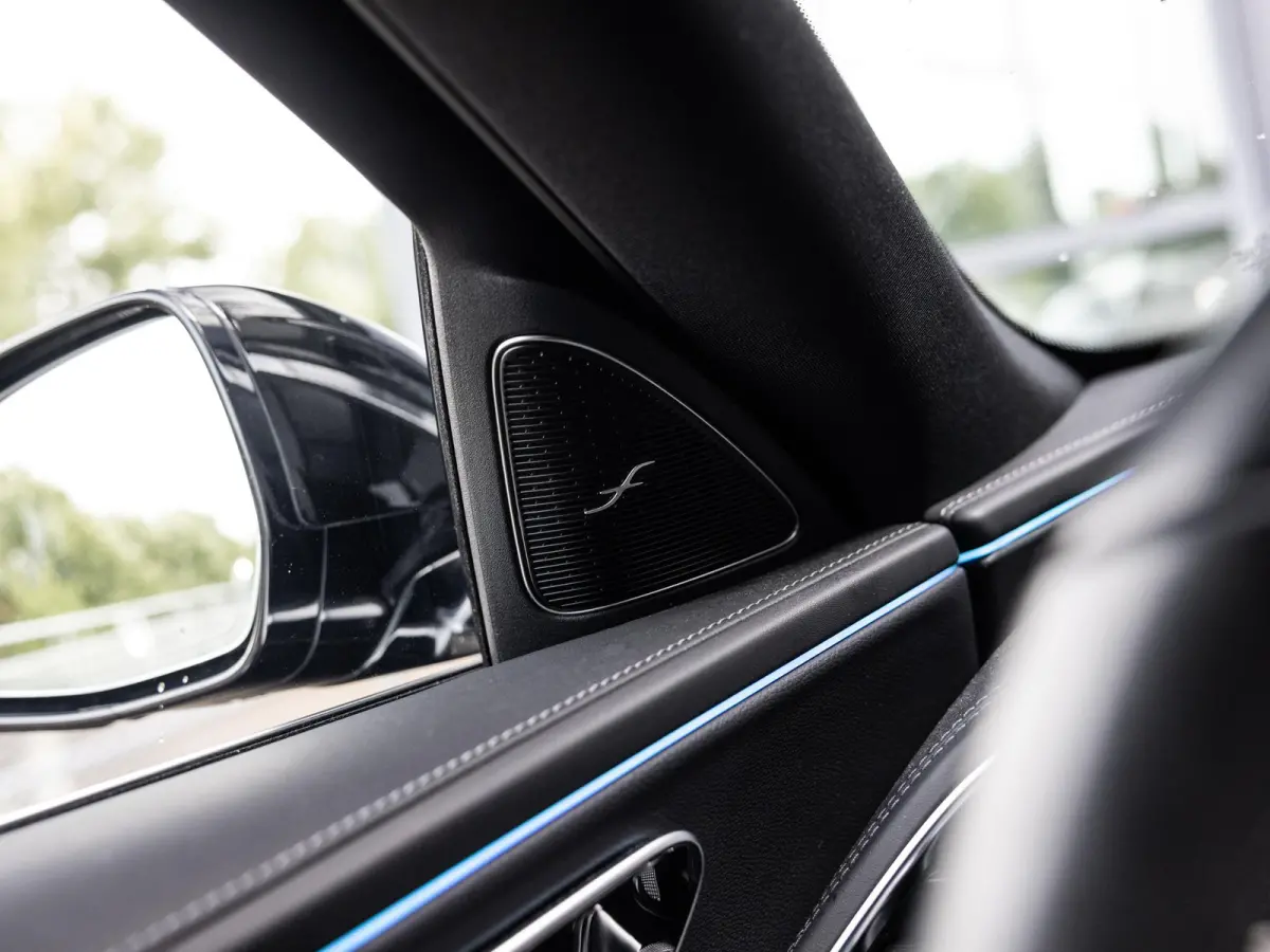400 e 4MATIC Exclusive Line | PANORAMADAK | SOFT CLOSE | AIR BODY CONTROL | ACHTERAS BESTURING | MBUX SUPERSCREEN | BURMESTER | 20 INCH MULTISPAAK | MEMORY | WINTERPAKKET | LEDER PAKKET | NL