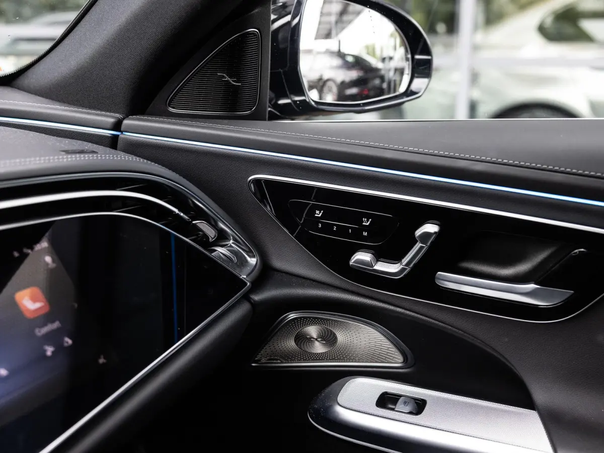 400 e 4MATIC Exclusive Line | PANORAMADAK | SOFT CLOSE | AIR BODY CONTROL | ACHTERAS BESTURING | MBUX SUPERSCREEN | BURMESTER | 20 INCH MULTISPAAK | MEMORY | WINTERPAKKET | LEDER PAKKET | NL