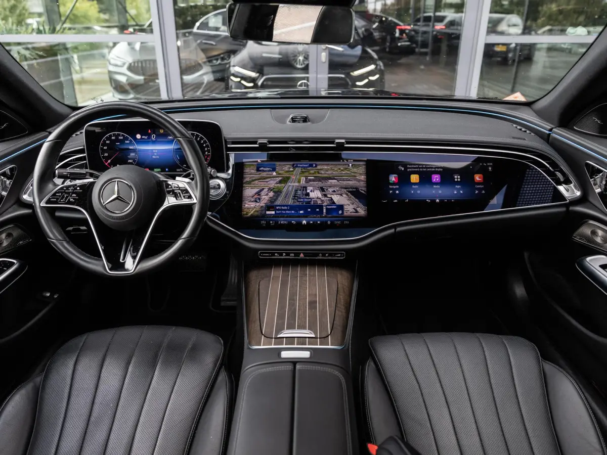 400 e 4MATIC Exclusive Line | PANORAMADAK | SOFT CLOSE | AIR BODY CONTROL | ACHTERAS BESTURING | MBUX SUPERSCREEN | BURMESTER | 20 INCH MULTISPAAK | MEMORY | WINTERPAKKET | LEDER PAKKET | NL