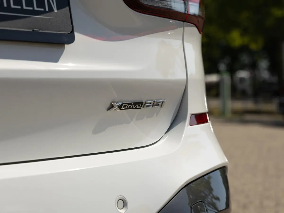 xDrive25i M-Sport|Pano|Trekhaak|Keyless|Dealerond
