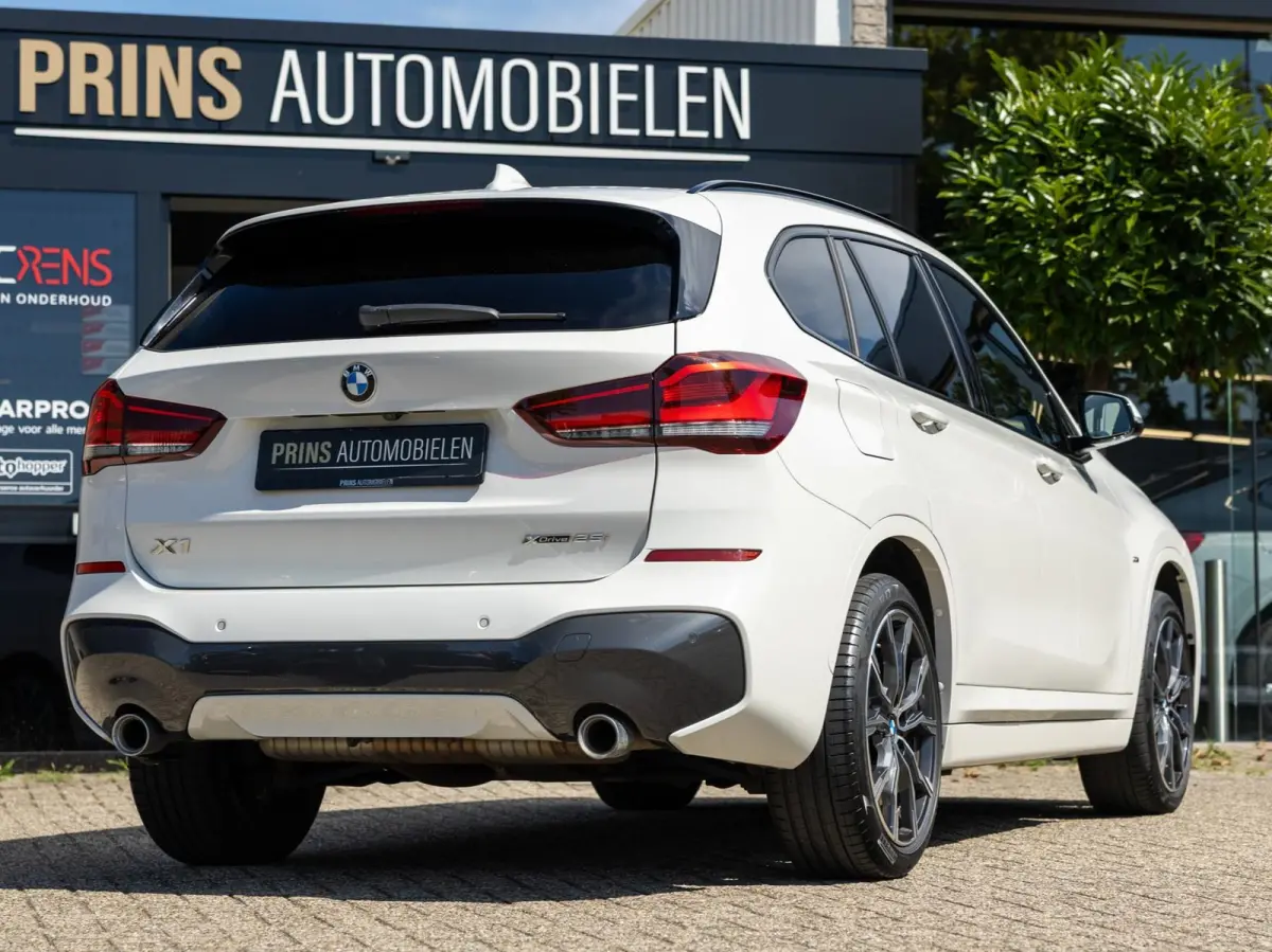 xDrive25i M-Sport|Pano|Trekhaak|Keyless|Dealerond