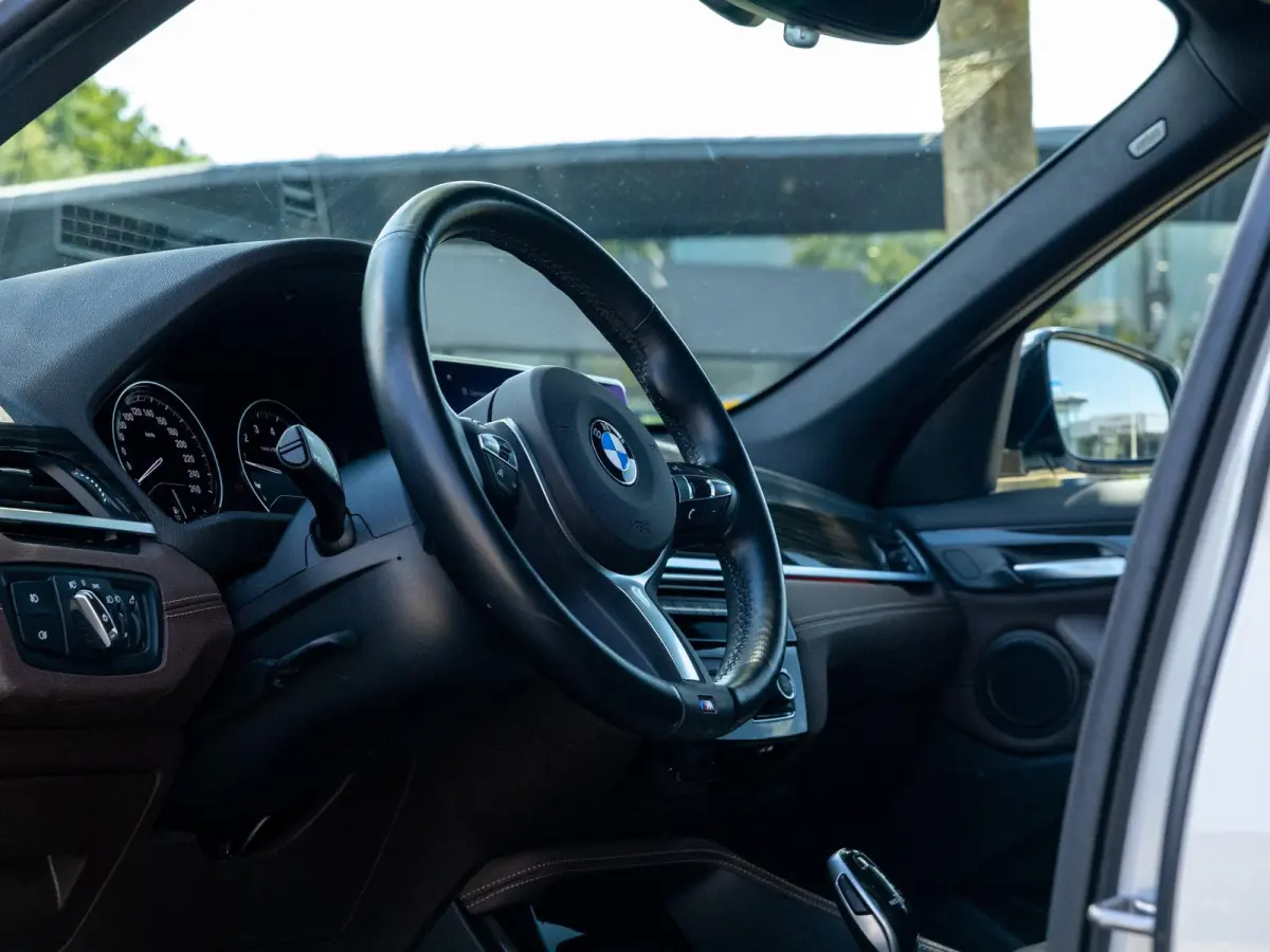xDrive25i M-Sport|Pano|Trekhaak|Keyless|Dealerond