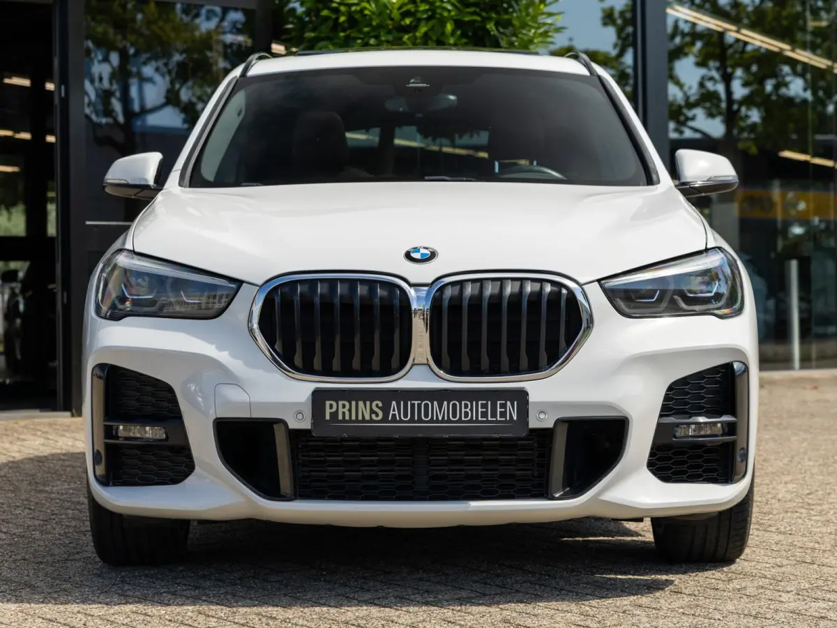 xDrive25i M-Sport|Pano|Trekhaak|Keyless|Dealerond