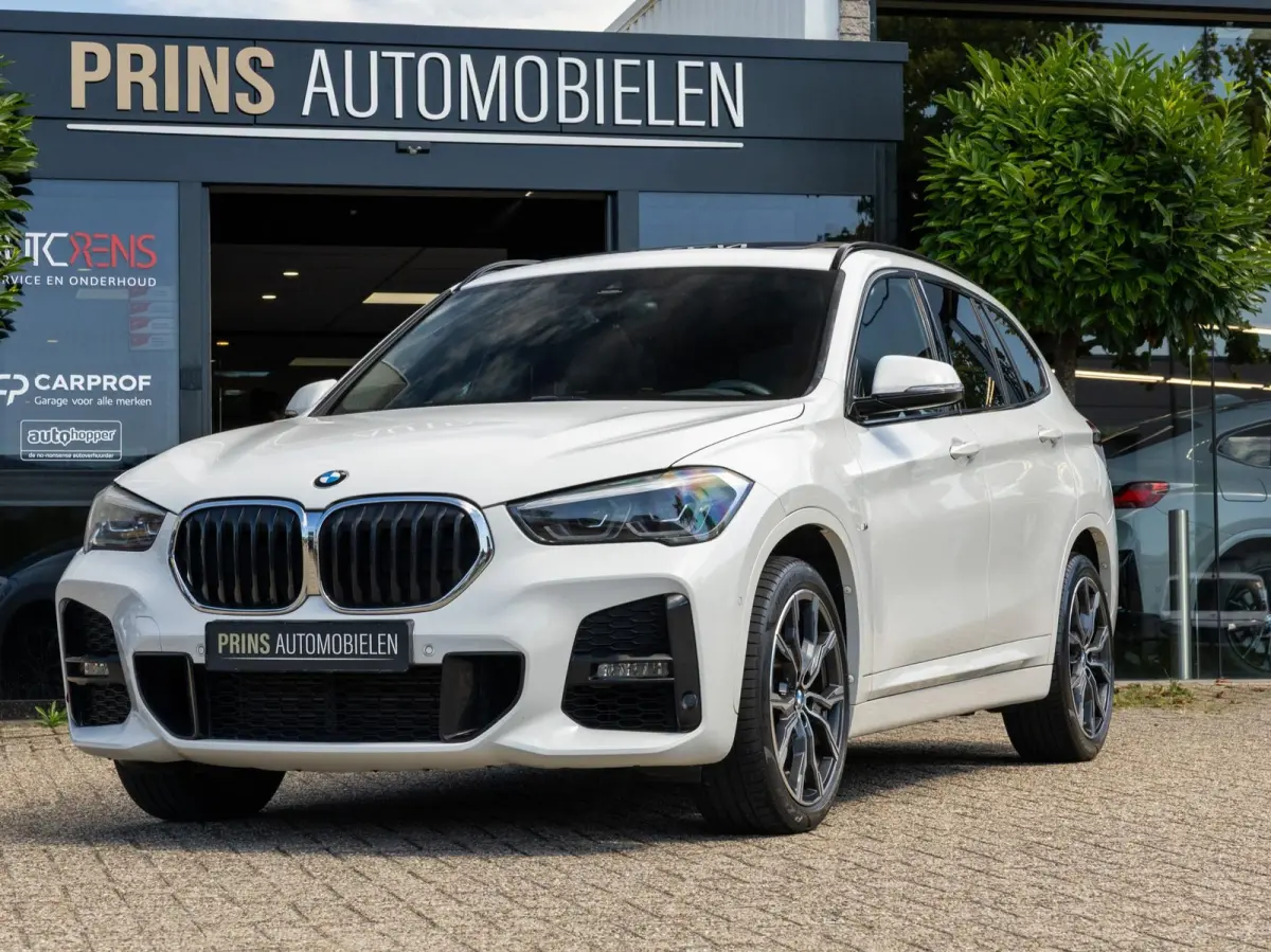 xDrive25i M-Sport|Pano|Trekhaak|Keyless|Dealerond