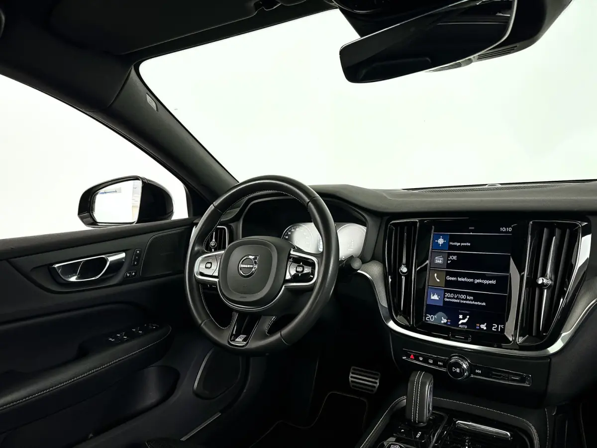T6 AWD Twin Engine R-Design | Panoramadak | 360° camera | Harman Kardon | Head-up display | Stoel- en Stuurverwarming | Stoelventilatie | Trekhaak