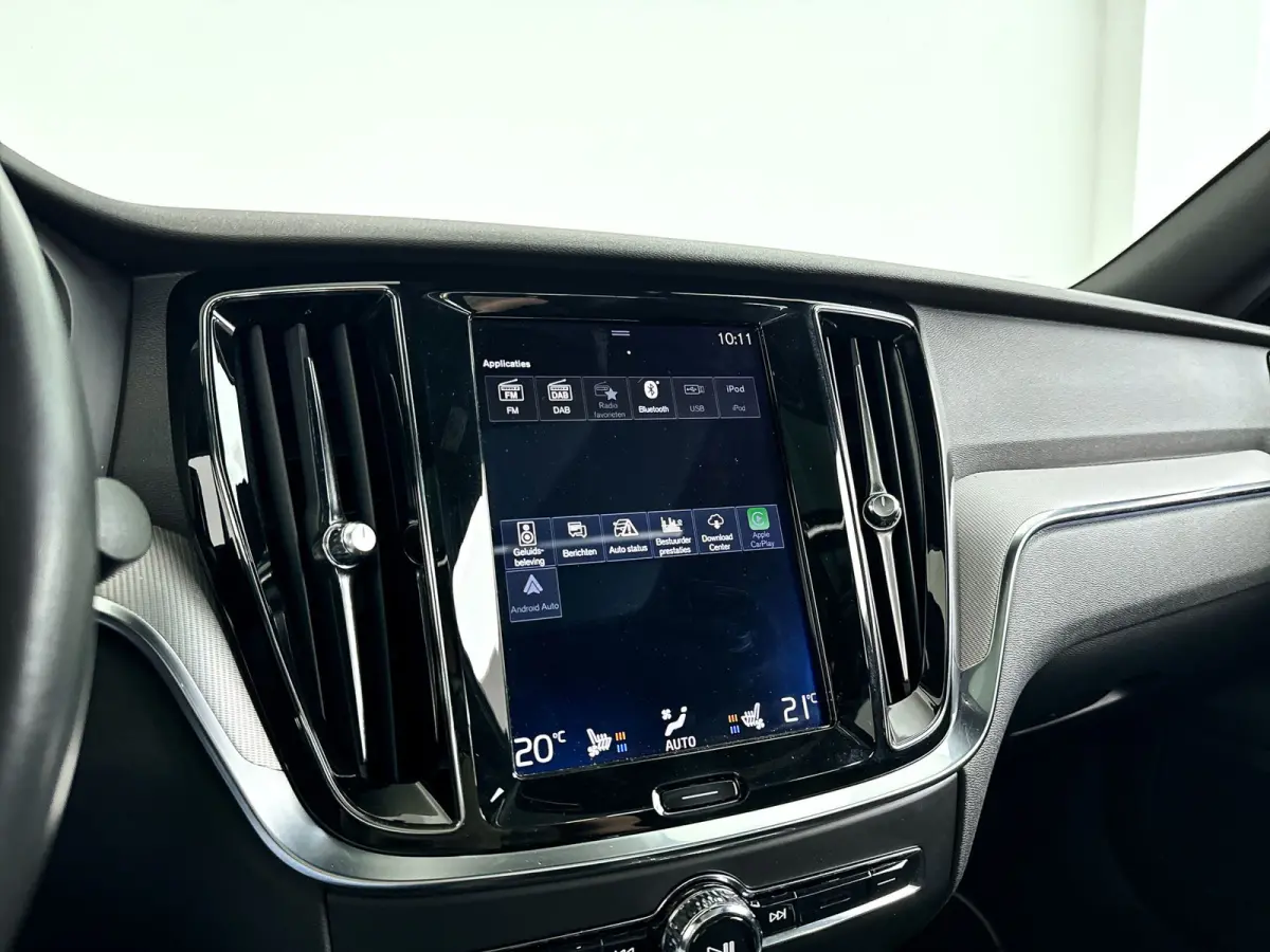T6 AWD Twin Engine R-Design | Panoramadak | 360° camera | Harman Kardon | Head-up display | Stoel- en Stuurverwarming | Stoelventilatie | Trekhaak