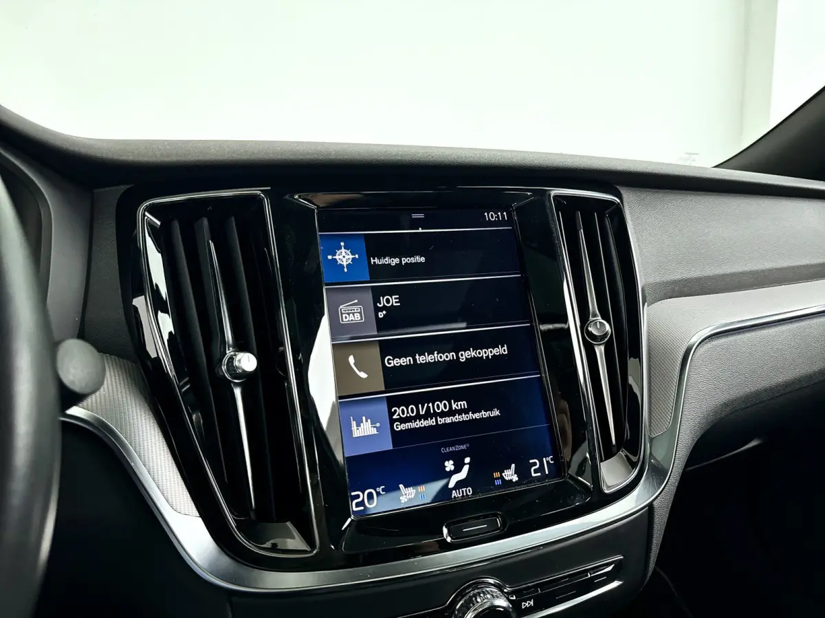 T6 AWD Twin Engine R-Design | Panoramadak | 360° camera | Harman Kardon | Head-up display | Stoel- en Stuurverwarming | Stoelventilatie | Trekhaak