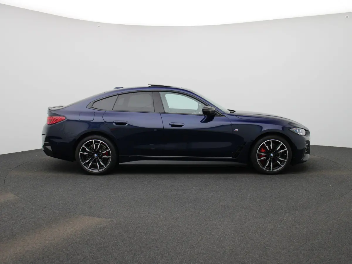 M50 | CARBON IN&EXTRIEUR | KEYLESS | 360 CAMERA | HARMAN EN KARDON | DRIVING ASSISTENT PRO | PANORAMKADAK | MEMORY STOELEN | HUD | SFEER VERLICHTING | TREKHAAK | STOEL EN STUUR VERVWARMING |